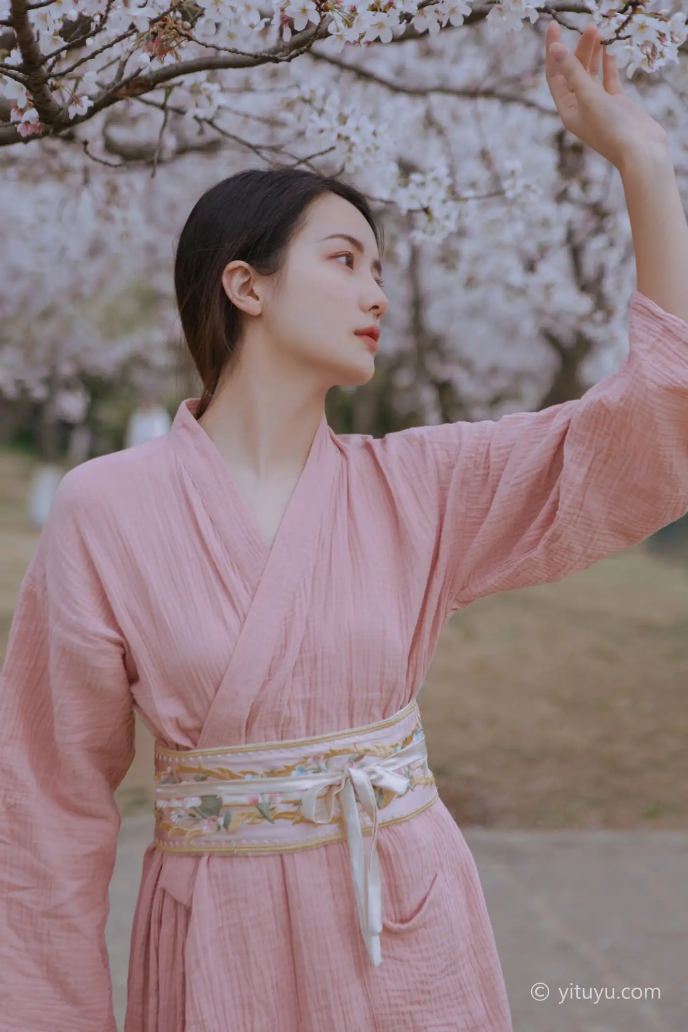 [YITUYU] 2021.05.19 Vol.057 – The wind is getting warmer and the cherry blossoms will be blooming A little April#[24P]-19